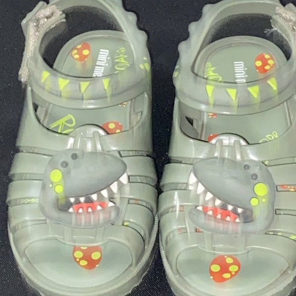 Mini Melissa Kids ARMY GREEN SIZE 10 HOOK LOOP STRAP Dinosaur Sandals EUC CLEAN - Picture 5 of 10